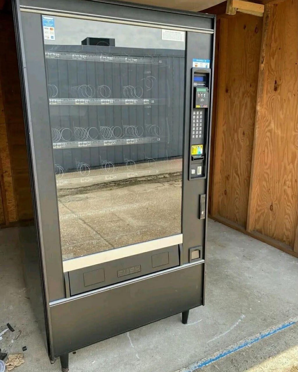 Highland Estates Coffee Machine vending machine for sale UK